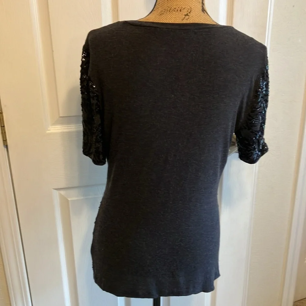 Tory Burch Arabesque wool rayon lined sequined scoop neck short sleeved blouse M